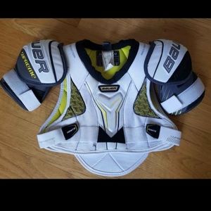 Bauer Supreme Ignite ice hockey shoulder pads